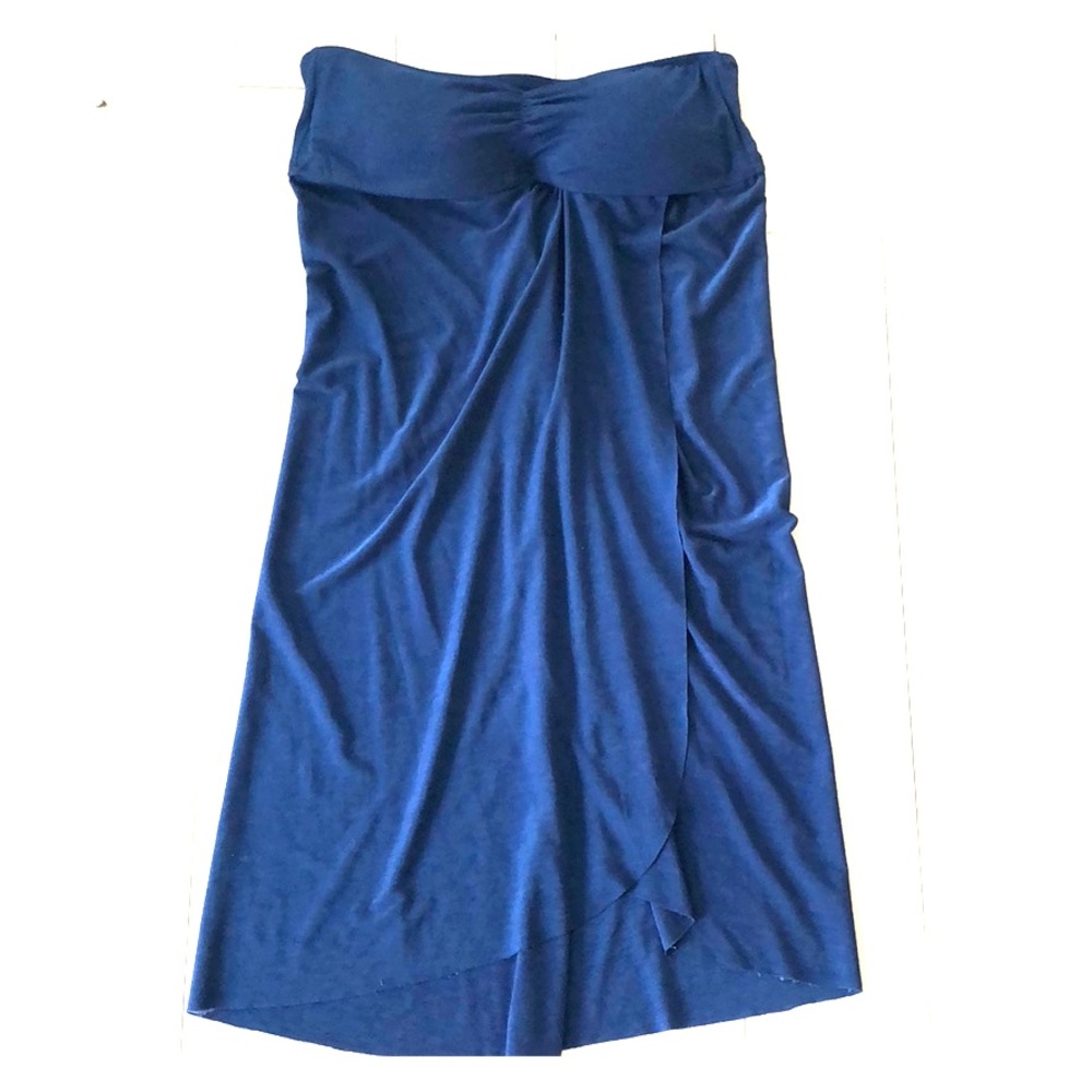 Blue strapless dress